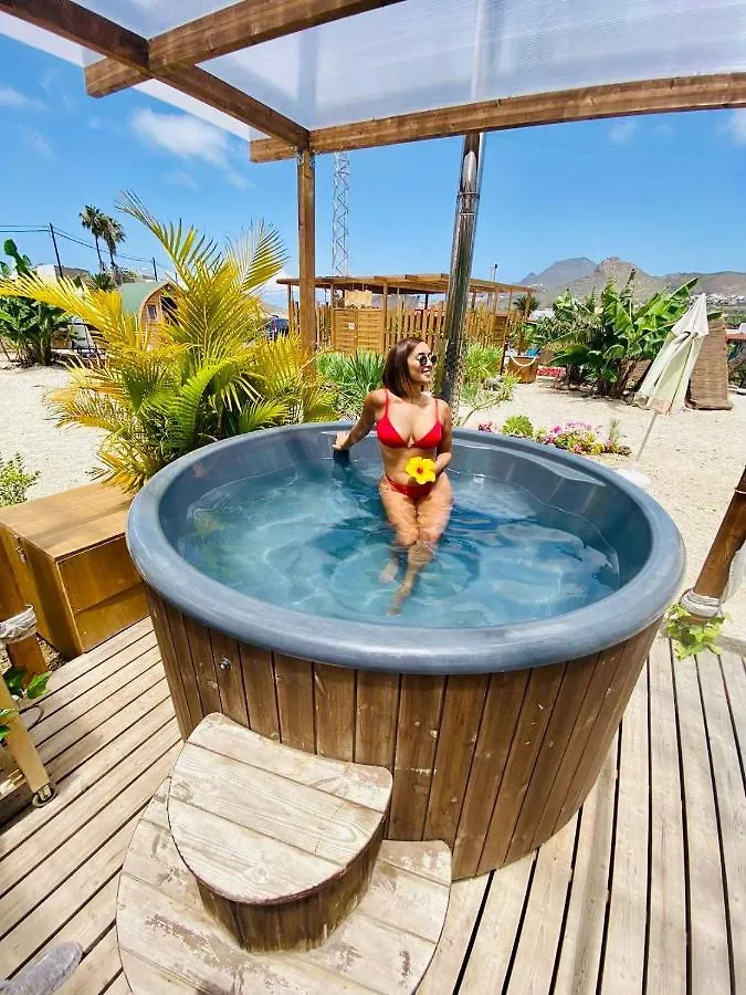 Lykke Suite Spa Sauna Piscina Y Jardin Buzanada 0*,  スペイン