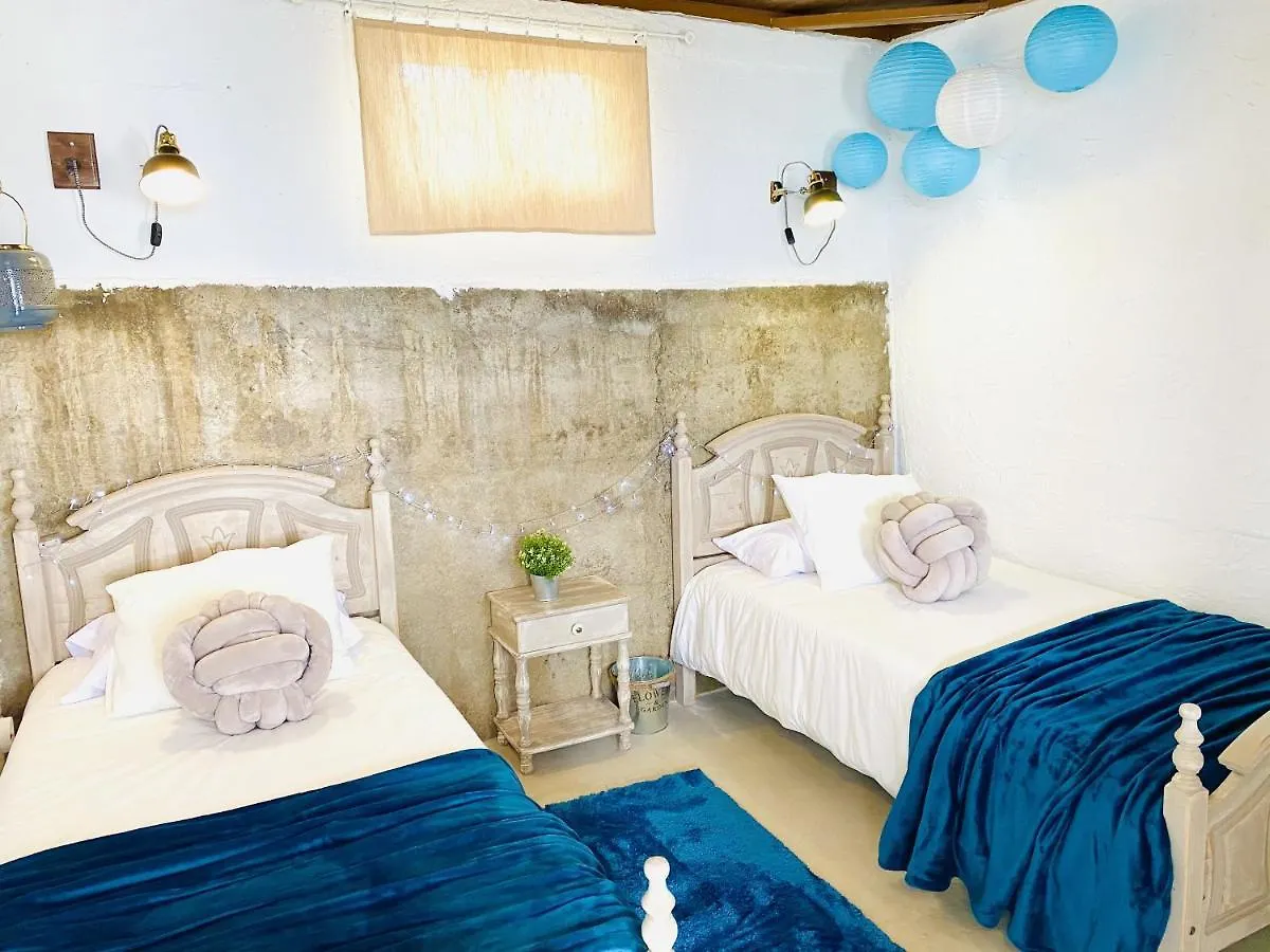 Lykke Suite Spa Sauna Piscina Y Jardin Buzanada 0*,  İspanya