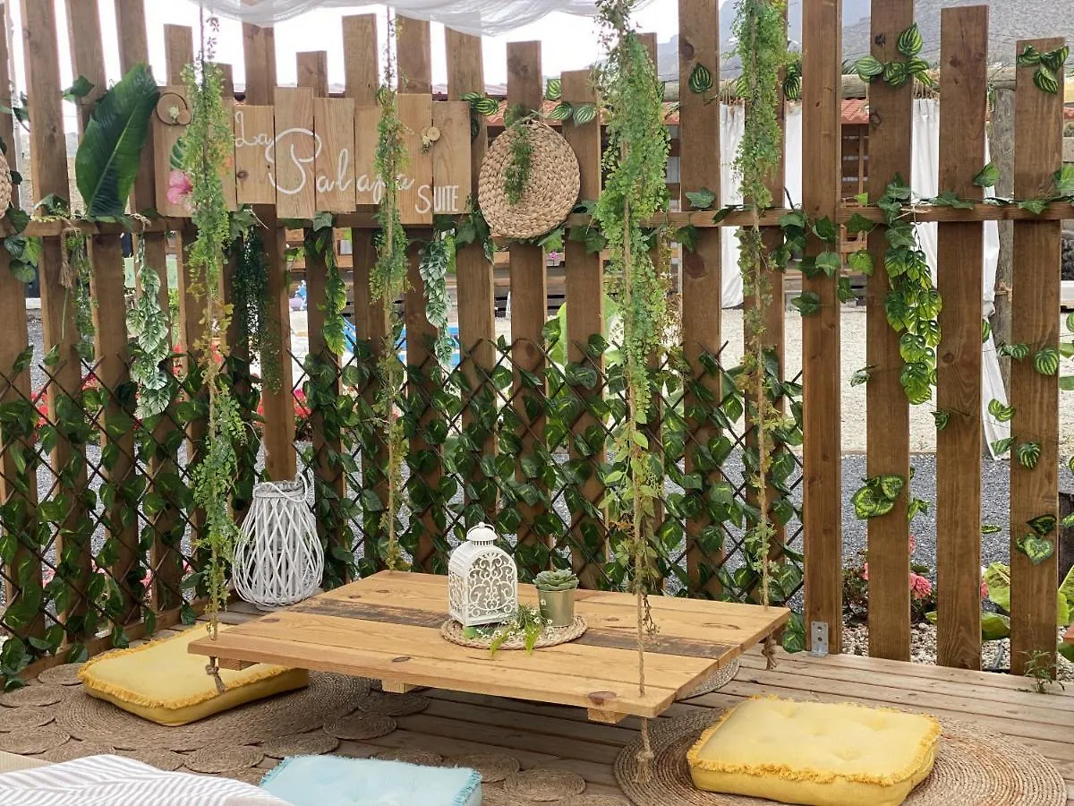 Lykke Suite Spa Sauna Piscina Y Jardin Buzanada アパート