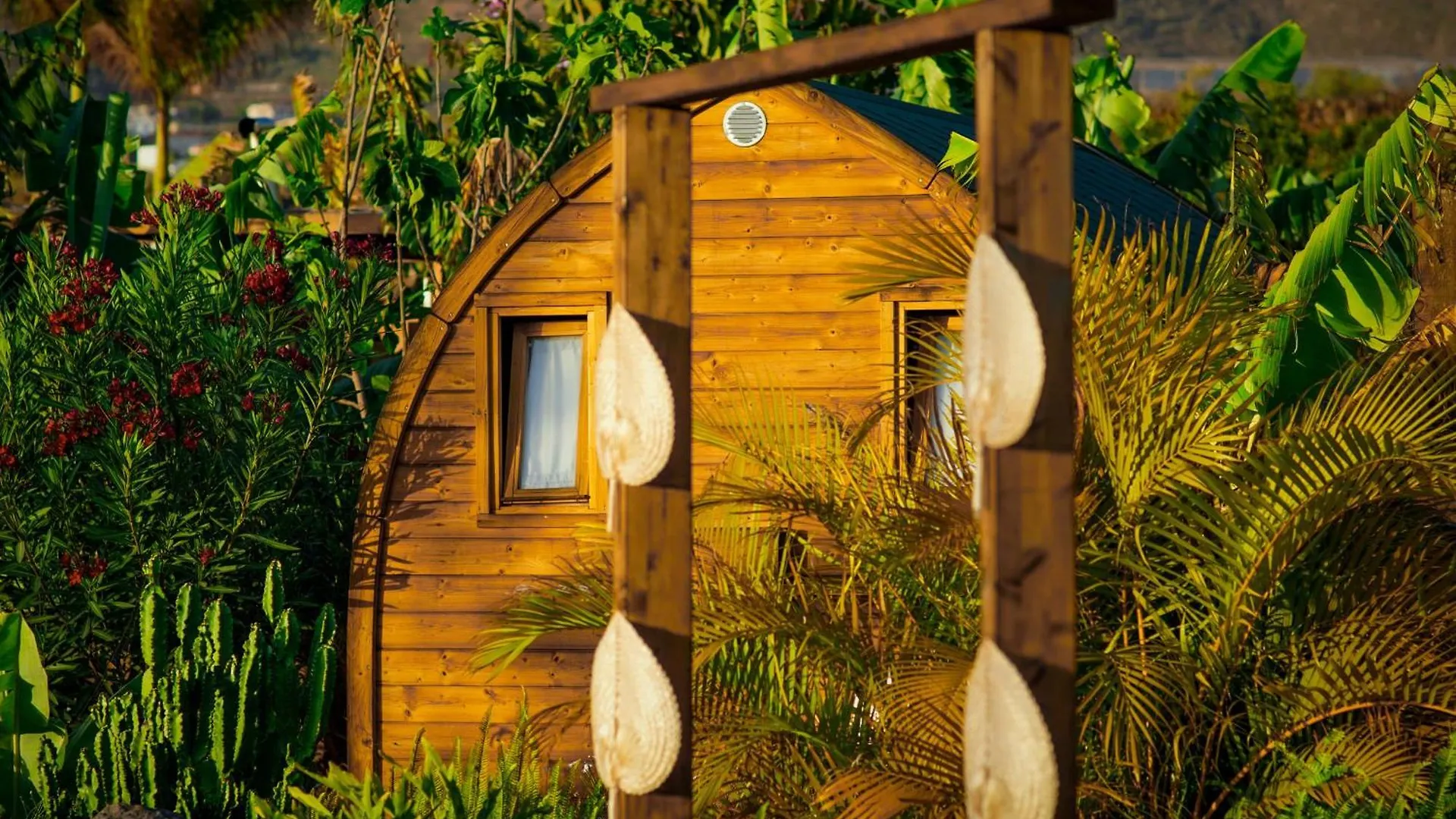 Lykke Suite Spa Sauna Piscina Y Jardin Buzanada 0*,