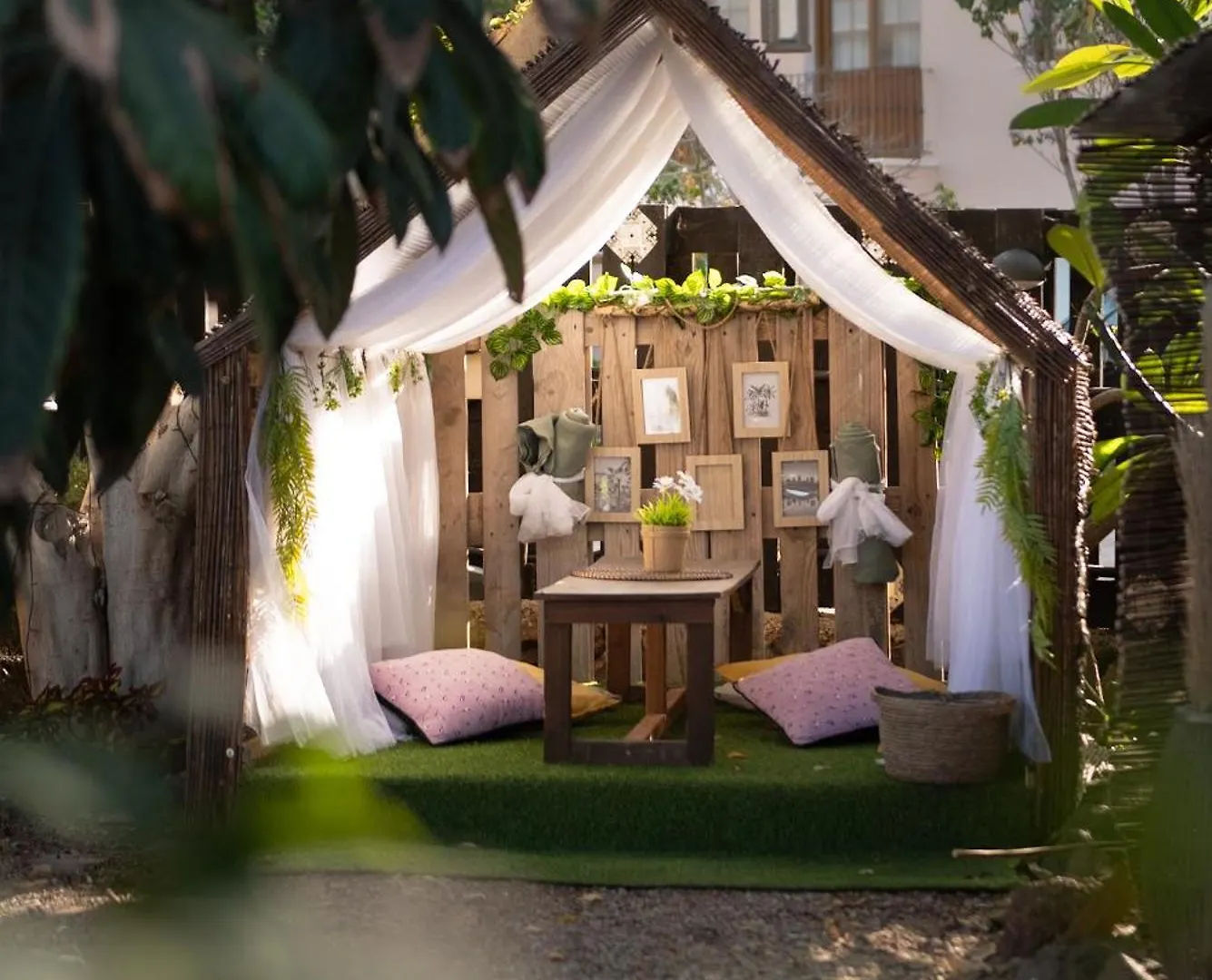 Lykke Suite Spa Sauna Piscina Y Jardin Buzanada